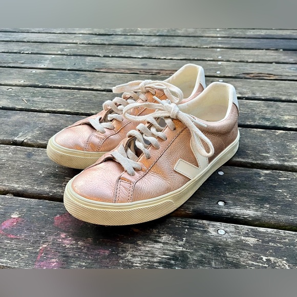 Anthropologie VEJA Rose Gold Metallic Esplar Sneakers - Picture 3 of 12